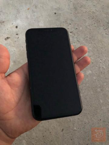 ايفون XR اسود جديد