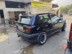 فولكس واجن كولف تك باب موديل 1993 للبيع في بغداد