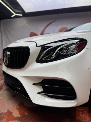 Mercedes-Benz E300 E-Class 2017 للبيع في بغداد