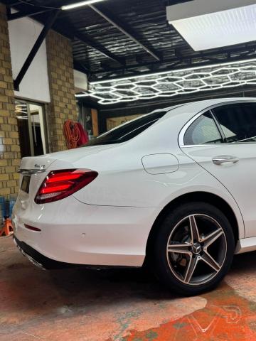 Mercedes-Benz E300 E-Class 2017 للبيع في بغداد