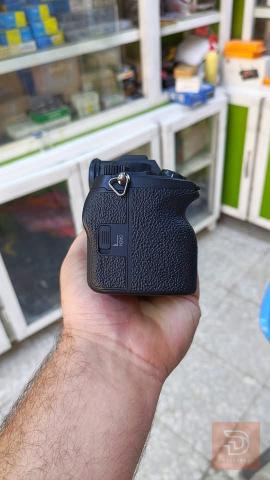 كاميرات سوني a74 و a7cll مع عدسات للبيع في بابل