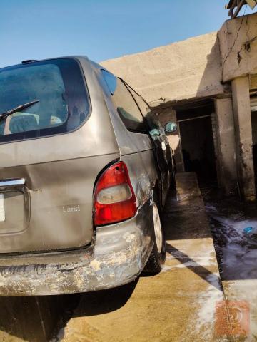 كيا كرنفال موديل 2000 للبيع في بغداد