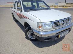 نيسان بيكب دبل قمارة موديل 2002 للبيع في كركوك