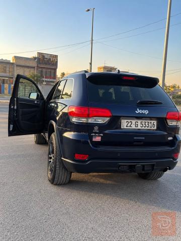 جيب لاريدو 2017 امريكي للبيع في بغداد