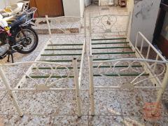 جرابي عدد اثنين لسرير طفل للبيع في واسط