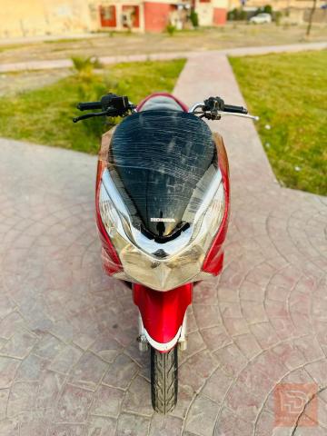 دراجة هوندا PCX جيل اول مستعمل للبيع في بغداد