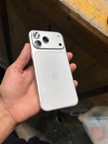 apple 17 Pro Max 95% للبيع في بابل