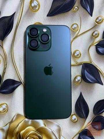 iPhone 13 Pro زيتوني للبيع في بغداد