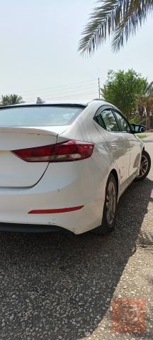 هيونداي النترا 2017 محرك 2000 للبيع في بغداد
