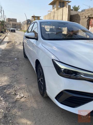 MG 5 plus 2025 لون أبيض للبيع في بغداد