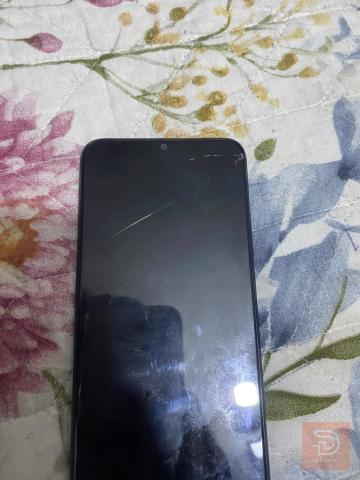 جهاز oppo A17k شاشة مفطورة مستعمل للبيع في بغداد