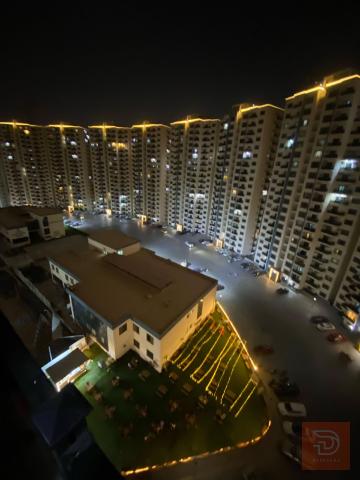 شقة في مجمع دار السلام السكني طابق 19 للبيع في بغداد