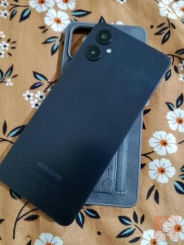 سامسونج A06 بذاكرة 64 غيغا مع فطر بالشاشة مستعمل للبيع في بغداد
