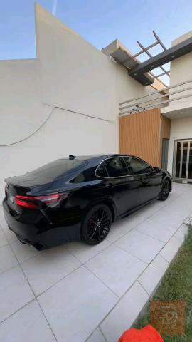 تويوتا كامري XSE أعلى فئة بلاك للبيع في بغداد