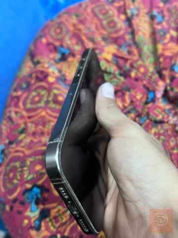 ايفون 16 برو ماكس نظيف مستعمل للبيع في البصرة