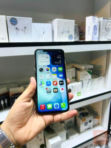 Apple iPhone 11 pro max ذهبي للبيع في بغداد