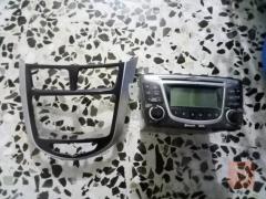 مسجل سيارة مع القاعدة للبيع في بغداد