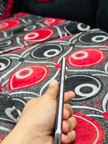 Realme gt6 بكج متكامل جديد للبيع في نينوى