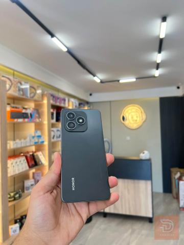 هاتف HONOR X8d بذاكرة 256GB مستعمل للبيع في بغداد