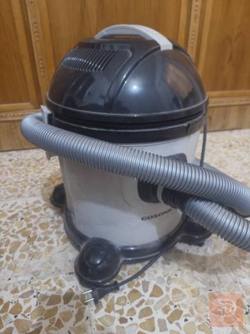 مكنسة كهربائية جديدة مع ملحقاتها للبيع في ميسان