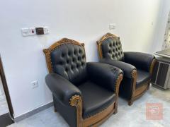 مكتب وأثاث متنوع مستعمل للبيع في بغداد