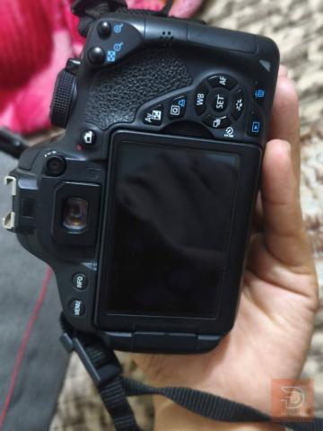 كاميرا كانون 700D للبيع في النجف الأشرف
