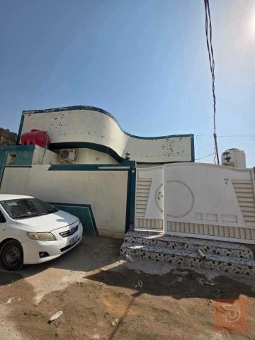 بيت على شارع كربلاء عامود 139 للبيع في النجف الأشرف