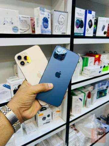 Apple iPhone 12 pro max ذهبي للبيع في بغداد