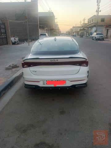كيا K5 لون ابيض