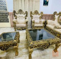 تخم ملكي ٩ مقاعد مع ساعة وطاولات مستعمل للبيع في بغداد