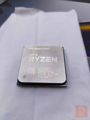 معالج AMD Ryzen 7 3700X نظيف مستعمل للبيع في بغداد