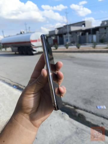 ايفون XS Max مستعمل للبيع في نينوى