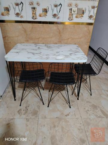 ميز طعام وميز بلازما للبيع في بغداد