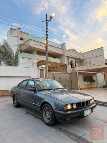 سيارة موديل 1991 فول فتحة للبيع في بغداد