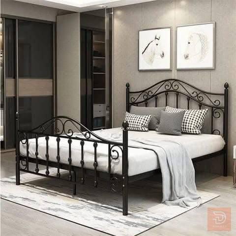 سرير نفرين شغل عراقي 180*200 سم للبيع في كربلاء المقدسة