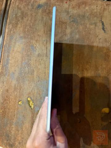 ايباد يدعم magic keyboard و apple pencil 64 غيغا للبيع في بغداد