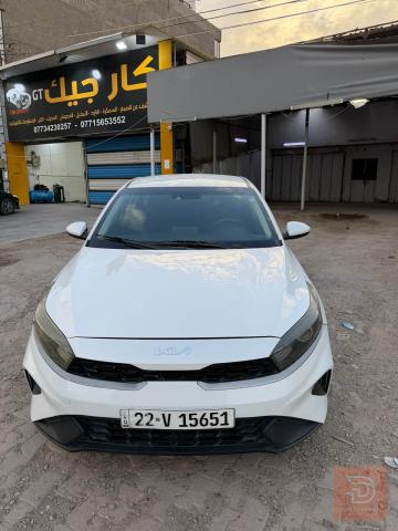 كيا فورتي 2023 لون ابيض صدفي للبيع في بغداد