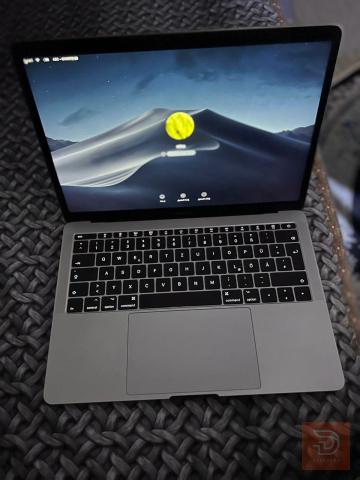 أبل ماك بوك برو 2017 i5 للبيع في البصرة
