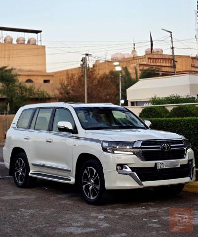 تويوتا لاندكروز VXR 2017 مواصفات لكزز للبيع في بغداد