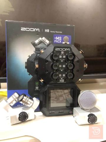 جهاز تسجيل صوت Zoom H8 مستعمل للبيع في بغداد