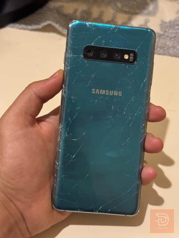 سامسونج S10+ بلس طافي مستعمل للبيع في نينوى