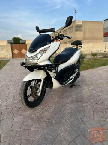 دراجة PCX جيل اول ياباني مستعمل للبيع في بغداد