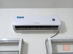 سبلت تبريد وتدفئة نظيف جداً مستعمل للبيع في بغداد