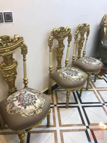 ميز طعام مصري مع ست كراسي مستعمل للبيع في بغداد