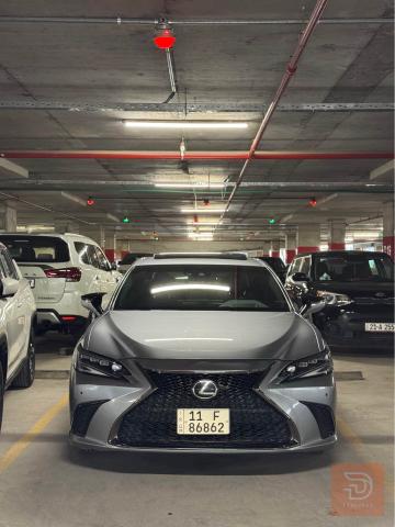 لكزس ES300h F SPORT HANDLING هايبرد 2024 للبيع في بغداد