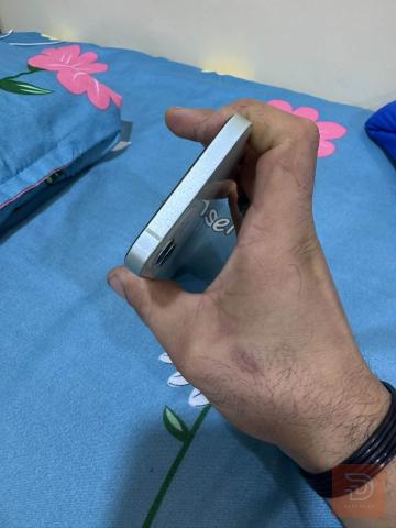 ايفون 12 عادي مستعمل للبيع في نينوى