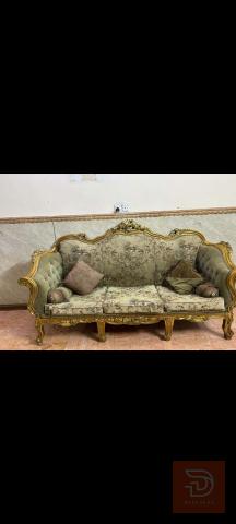 تخم مصري ١٠ مقاعد مع طاولة وسطية مستعمل للبيع في بغداد