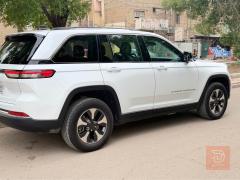 جيب 4xe هايبرد لمتدد 2024 للبيع في بغداد