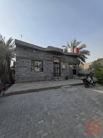 أرض تحتوي على ثلاث دور سكن 1491 متر للبيع في البصرة