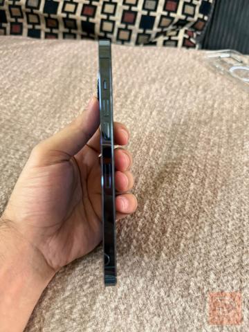 iPhone 12 pro Max أزرق للبيع في بغداد